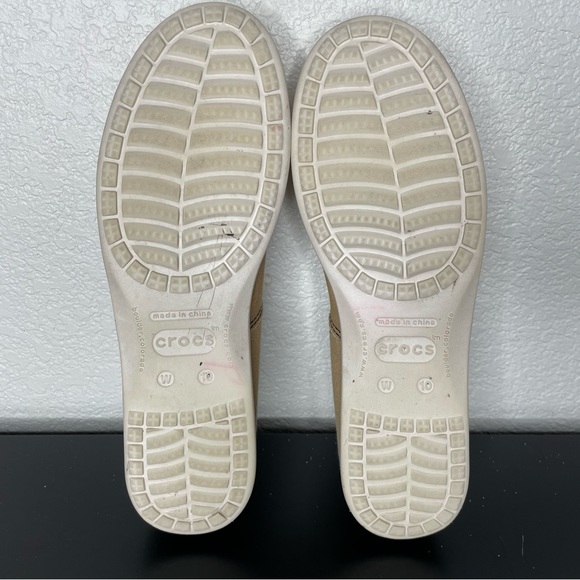 Crocs Mickey Mouse Tan Slip On Loafer Size 10 - Picture 6 of 7